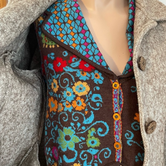 Closing!❄️ 18.5” PTP Rare quality IVKO BEAUTY!! wool Serbia sweater vest top - Picture 3 of 14